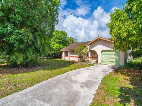 2395 8th Ave SW, Vero Beach, FL 32962