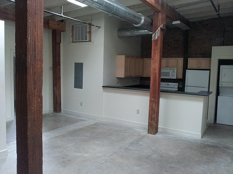 1st image of 1418 W Marshall St APT 153