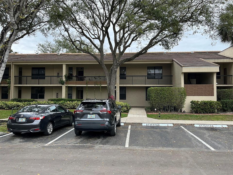 1st image of 40 NW 76th Avenue #204-1
