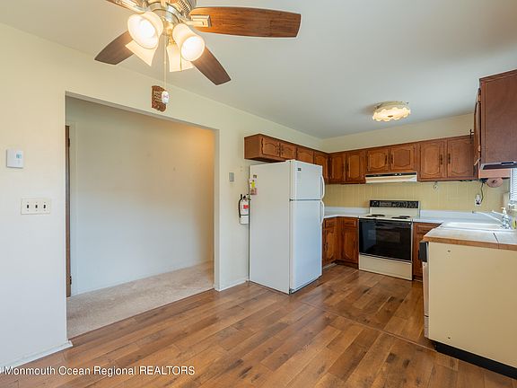 5th image of 73 Hudson Parkway #A