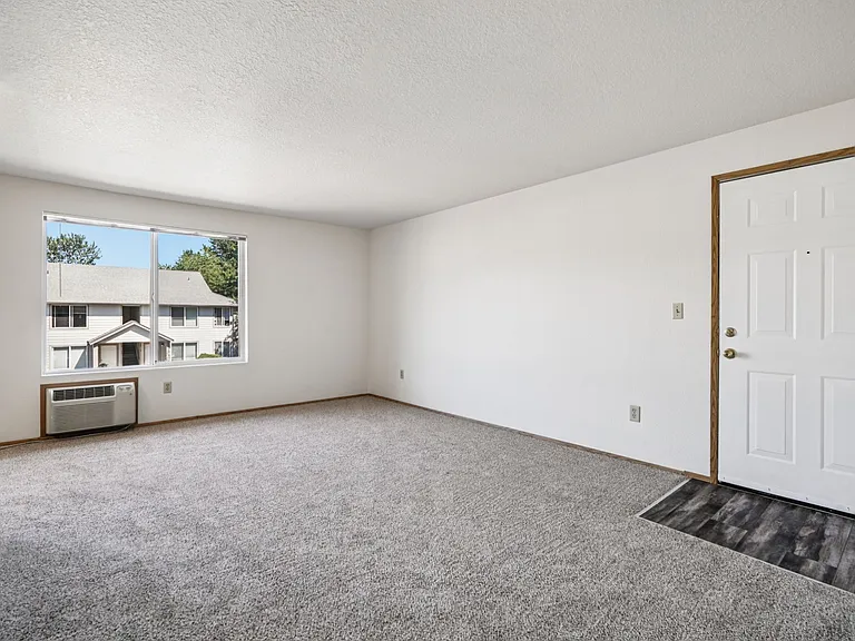 Madras Apartments — Photo 36
