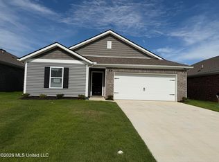 45 S Thorn Tree St, Byhalia, MS 38611