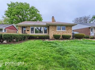 702 N Russel St, Mount Prospect, IL 60056
