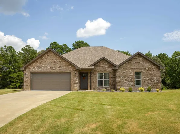185 Eastwood Ln, Killen, AL 35645