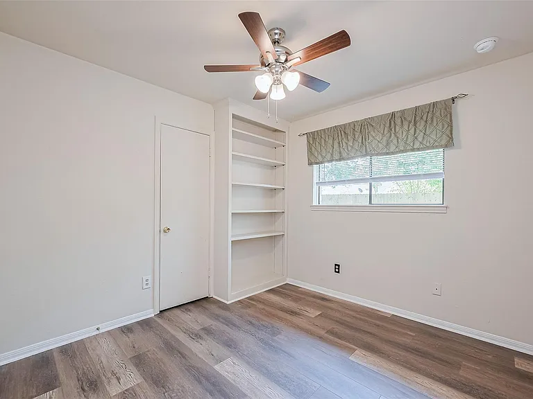 2762 Foliage Green Dr — Photo 22
