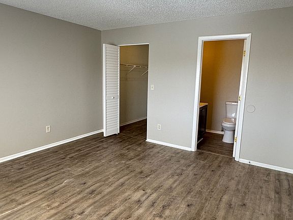 5th image of 619 SE 13th Ave