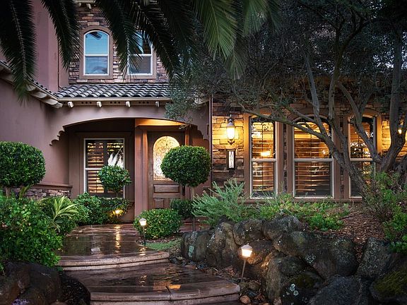 2nd image of 10814 Saint Moritz Cir
