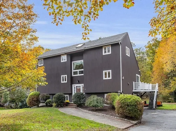 19 Chapel Hill Dr, Reading, MA 01867