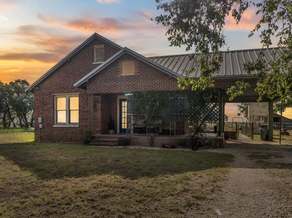 910 County Road 421, Evant, TX 76525