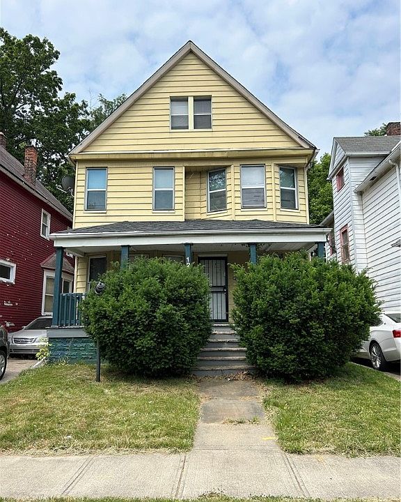 1st image of 1228 E 89th St