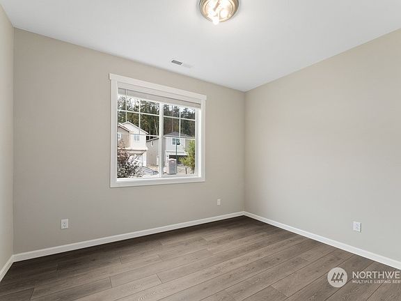 4th image of 9903 Prospect Place #14