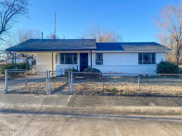 202 Scott St, Mound Bayou, MS 38762