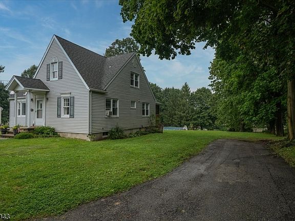 3rd image of 7 Ridgewood Rd