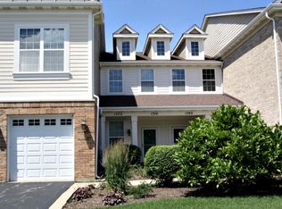 1374 Scarboro Rd #1002, Schaumburg, IL 60193