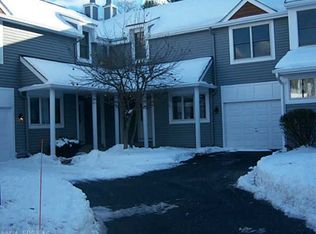 22 Riverwalk Dr, Weatogue, CT 06089