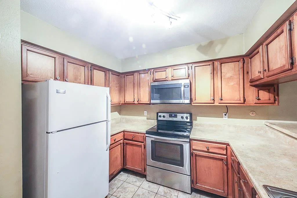 2 bed, 2.0 bath, 1200 sqft, $1,400 — Photo 1