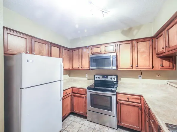 8100 Cambridge St APT 2, Houston, TX 77054