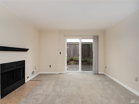 2nd image of 20301 19th Ave NE APT 501