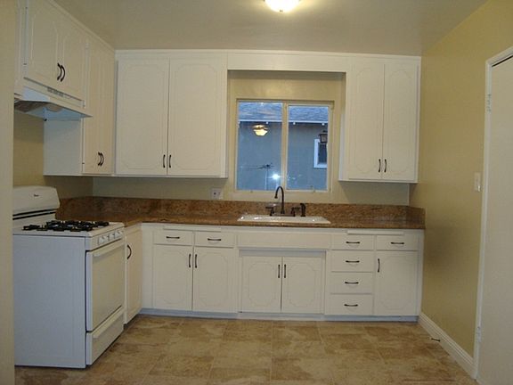 3rd image of 8047 Van Noord Ave