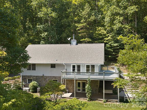 2nd image of 1572 Brushy Fork Rd
