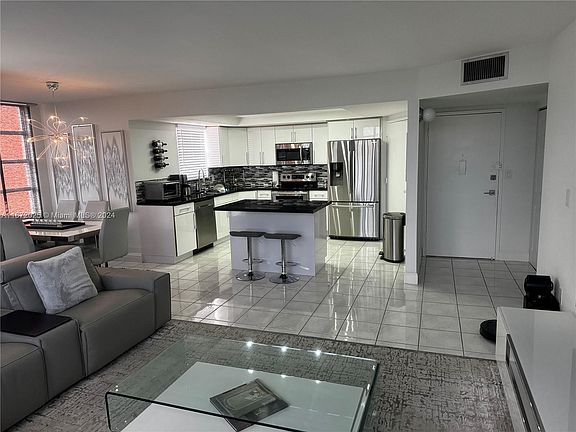 5th image of 1351 NE Miami Gardens Dr APT 625E