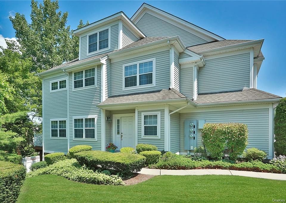 1st image of 29 Underhill Dr