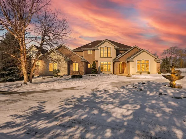 3086 Buttercup Rd, Neenah, WI 54956