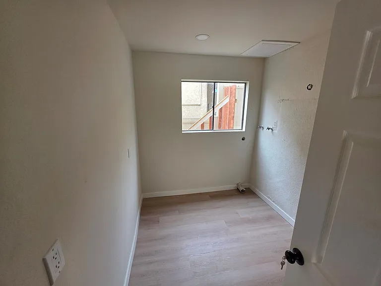 13987 Coteau Dr #10 — Photo 5