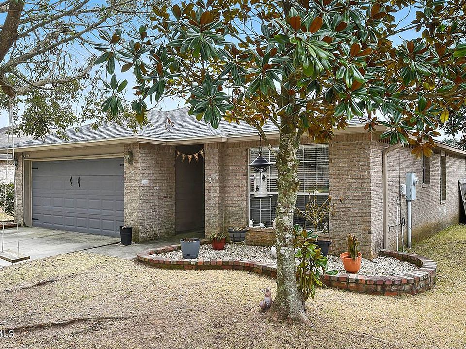 1st image of 10220 English Manor Dr