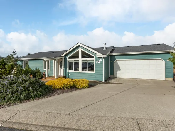 777 SE Winchell Dr, Depoe Bay, OR 97341
