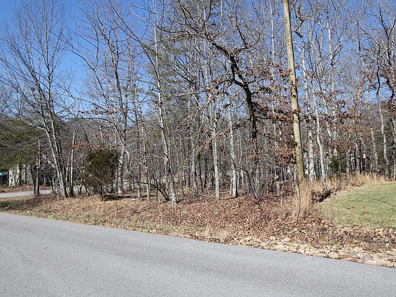 5th image of 162 Exeter Dr