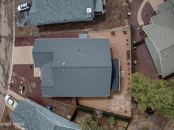 3rd image of 874 W Summer Haven Ln