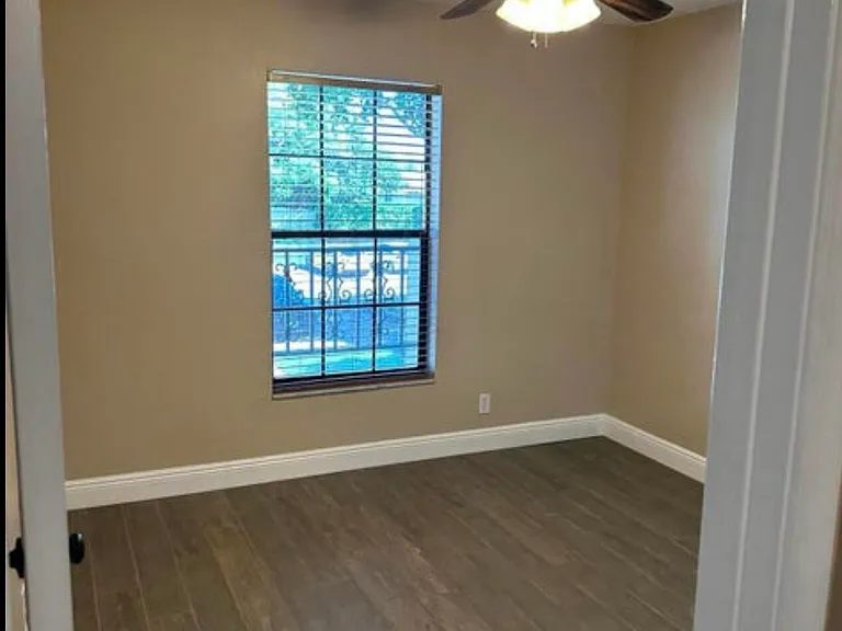 2600 Greenwood Ter #204 — Photo 11