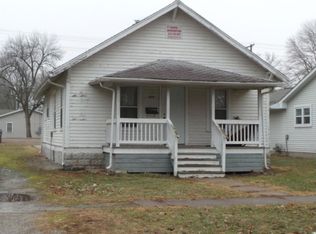 1805 11th St, Charleston, IL 61920