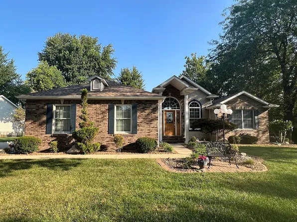 1814 Partridge Pl, Edwardsville, IL 62025