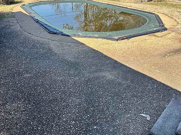 2nd image of 3007 Knight Rd