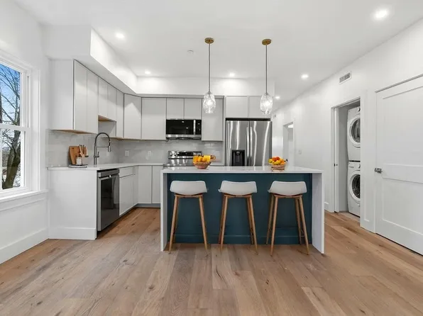 79-79R Sheridan St #2, Jamaica Plain, MA 02130