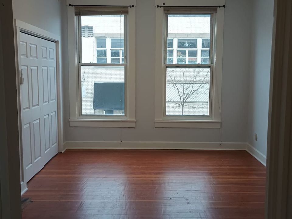 1st image of 116 S Green St