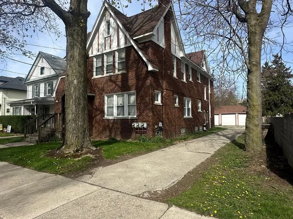 20 Thorpe St, Pontiac, MI 48341