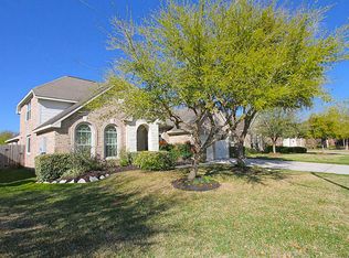 2135 Lakewind Ln, League City, TX 77573
