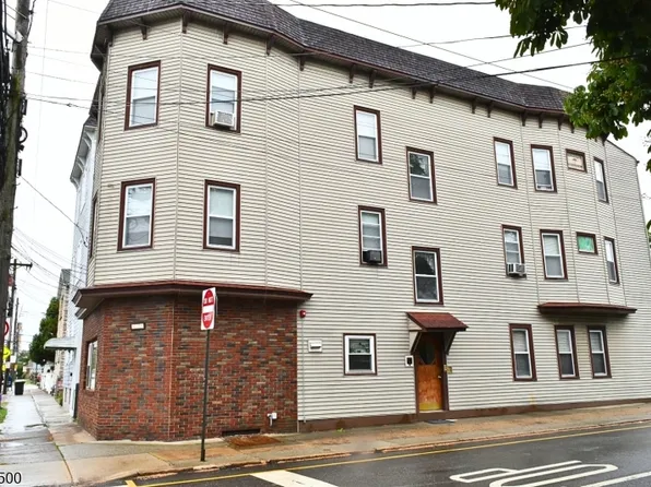 139 Ray St APT 2, Garfield, NJ 07026