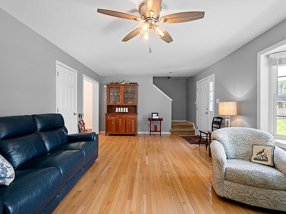 4th image of 16 Central Tree Rd Unit 16