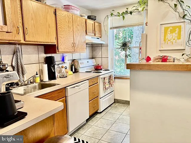 2620 Poplar St #2 — Photo 7