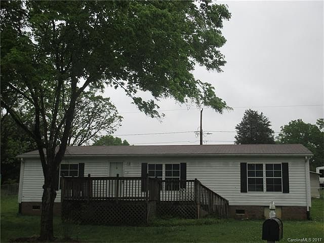1st image of 104 Pinewood Dr