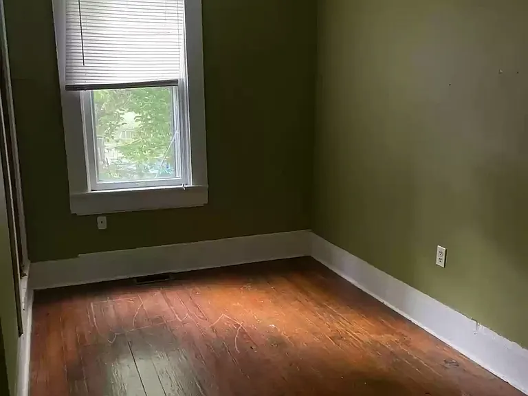 223 E Clara St — Photo 14
