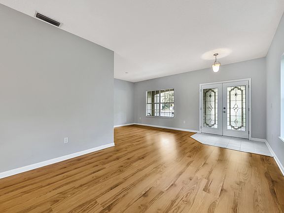 5th image of 2713 Arundel Ln