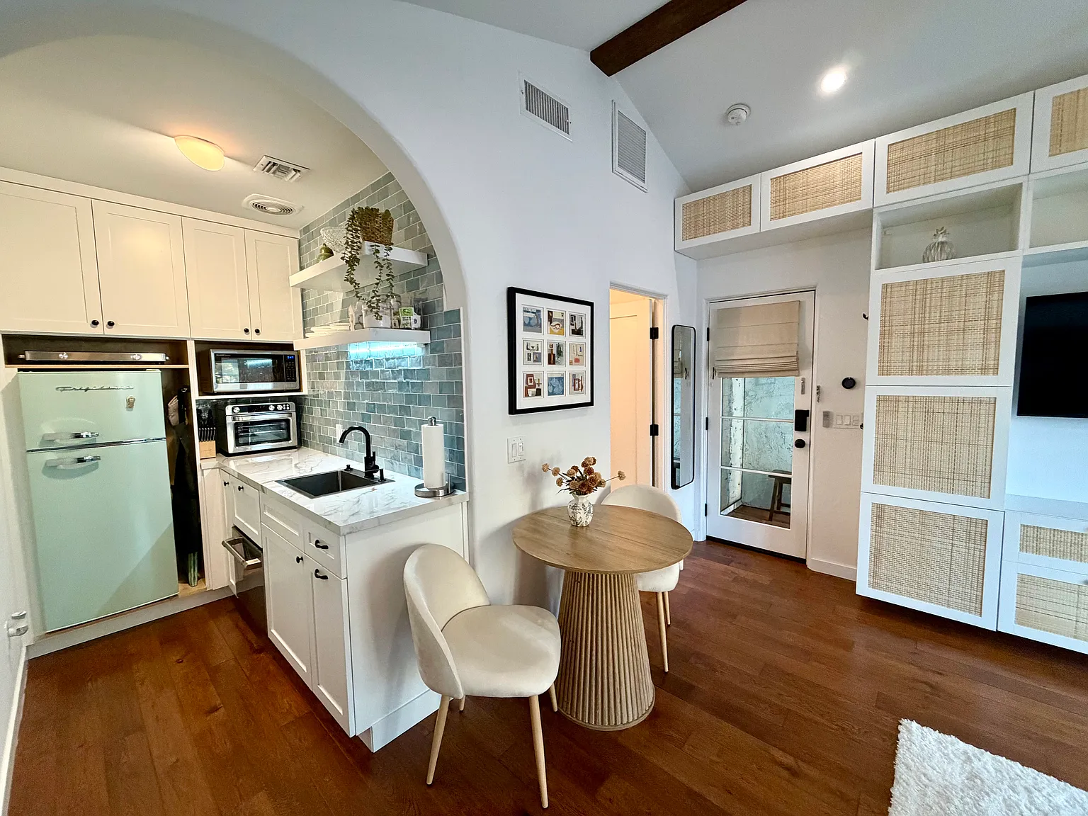 10802 Wilkins Ave — Photo 4