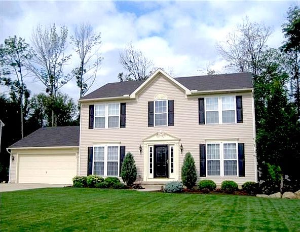 1st image of 747 Lauren Ln