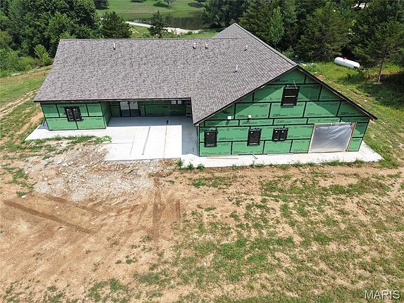 3rd image of 12155 Lakewood Pl