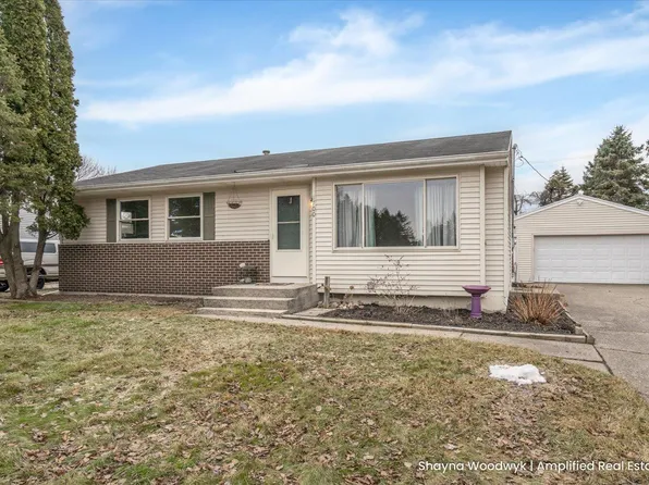 1700 Sibley St, Lowell, MI 49331